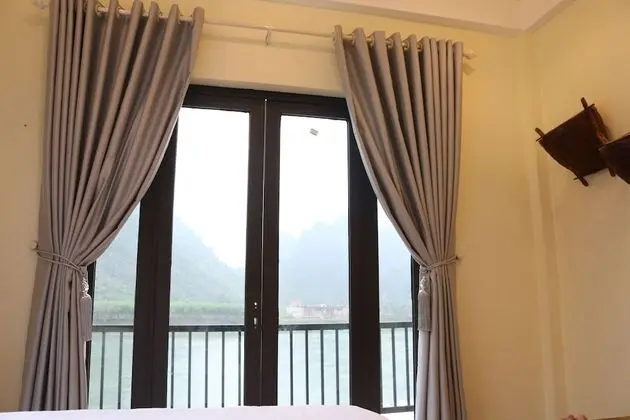 Panoramic Tek Büyük Yataklı Oda, Balkon, Nehir Manzaralı