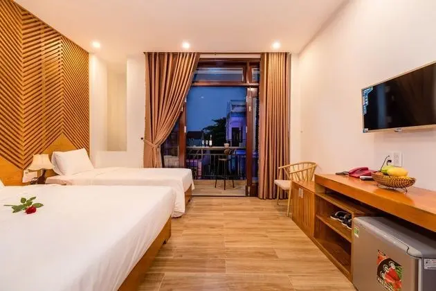 Deluxe Üç Kişilik Oda, Balkon, Şehir Manzaralı