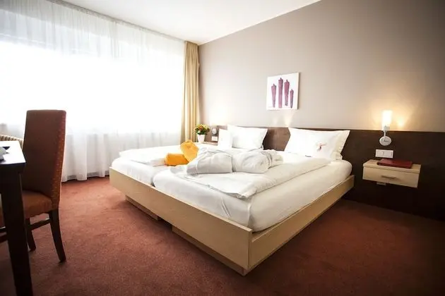 Comfort Tek Büyük Yataklı Oda, Park Manzaralı