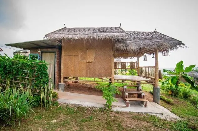 Chalet, Fan