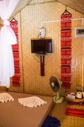 Chalet, Fan
