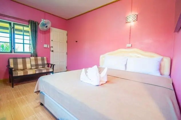 Deluxe Room, Fan