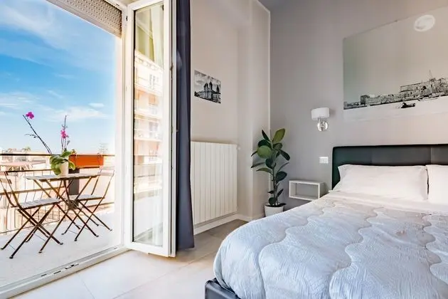 Deluxe Tek Büyük Yataklı Oda, 1 Büyük (Queen) Boy Yatak, Balkon, Kısmi Deniz Manzarası