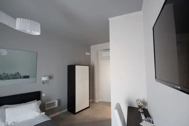 Deluxe Tek Büyük Yataklı Oda, 1 Büyük (Queen) Boy Yatak, Balkon, Kısmi Deniz Manzarası