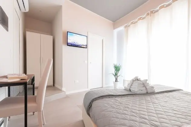 Deluxe Tek Büyük Yataklı Oda, 1 Büyük (Queen) Boy Yatak, Balkon, Kısmi Deniz Manzarası