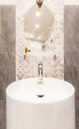Superior Tek Büyük Yataklı Oda, 1 Büyük (Queen) Boy Yatak, Balkon, Kısmi Deniz Manzarası
