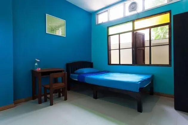Single Room with Shared Bathroom