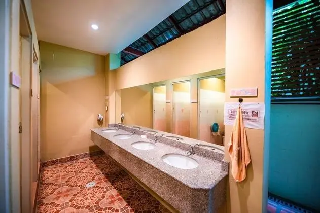 Single Room with Shared Bathroom