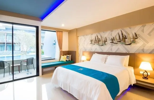 Deluxe Tek Büyük Yataklı Oda, Havuz Kullanımı