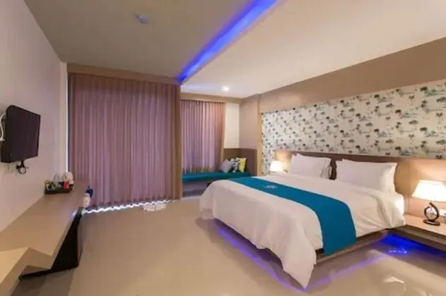 Deluxe Tek Büyük Yataklı Oda, Havuz Kullanımı