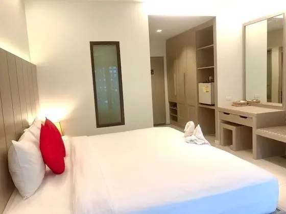 Deluxe Tek Büyük Yataklı Oda (Front View)
