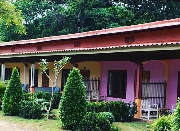 Üç Kişilik Oda
