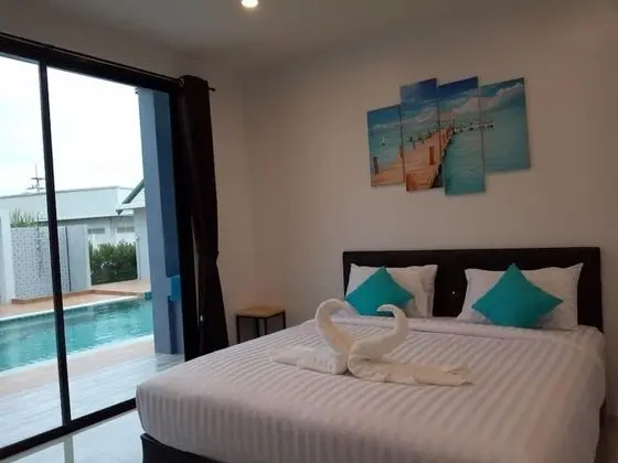 Deluxe Double Room with Pool Access