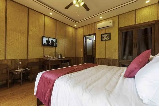 Deluxe Oda, Havuz Manzaralı