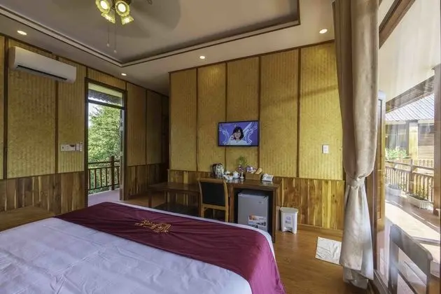 Deluxe Oda, Havuz Manzaralı