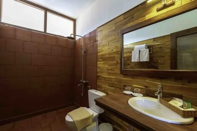 Deluxe Oda, Havuz Manzaralı
