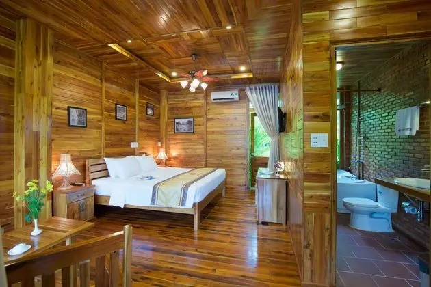 Bungalov, Havuz Manzaralı