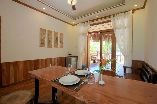 Family Bungalov, Havuz Manzaralı