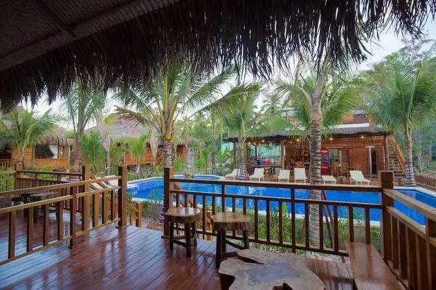 Family Bungalov, Havuz Manzaralı