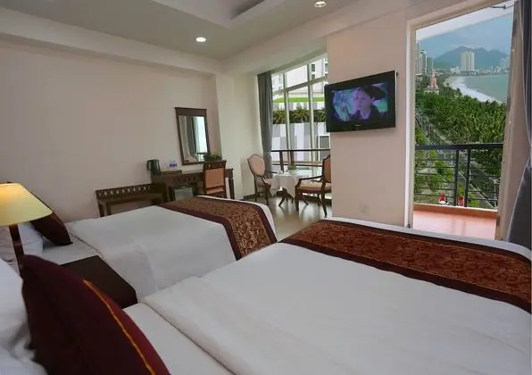 Deluxe Tek Büyük veya İki Ayrı Yataklı Oda, Kısmi Deniz Manzarası
