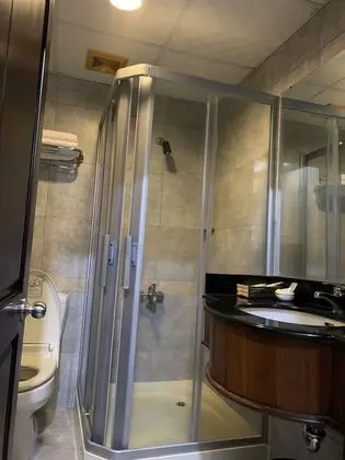Deluxe Tek Büyük veya İki Ayrı Yataklı Oda, Kısmi Deniz Manzarası