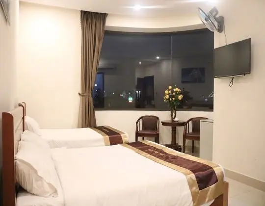 Deluxe Üç Kişilik Oda, Şehir Manzaralı