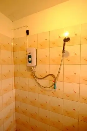Üç Kişilik Oda