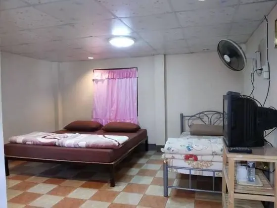 Üç Kişilik Oda