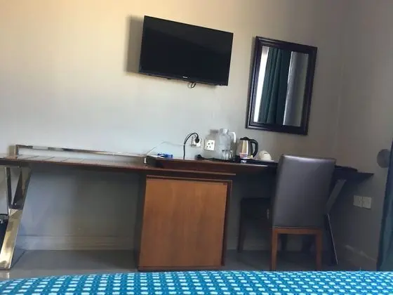 Business Tek Büyük Yataklı Oda