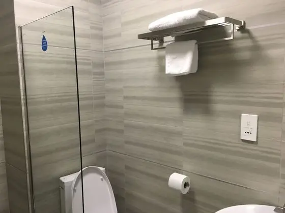 Business Tek Büyük Yataklı Oda
