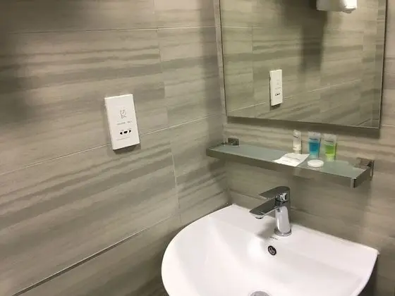 Business Tek Büyük Yataklı Oda