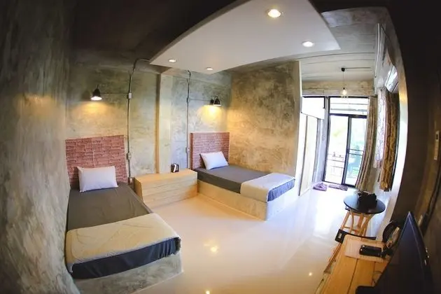 Studio Triple Room