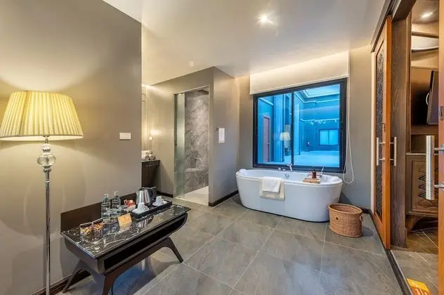 Design Tek Büyük Yataklı Oda, 1 Yatak Odası