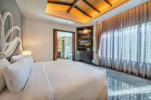 Design Tek Büyük Yataklı Oda, 1 Yatak Odası