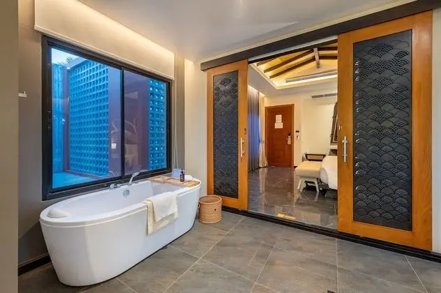 Design Tek Büyük Yataklı Oda, 1 Yatak Odası