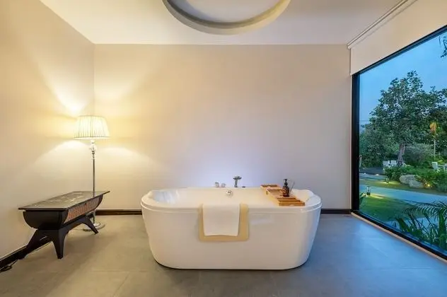 Design Tek Büyük Yataklı Oda, 1 Yatak Odası