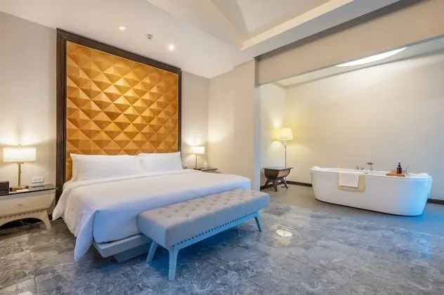 Design Tek Büyük Yataklı Oda, 1 Yatak Odası