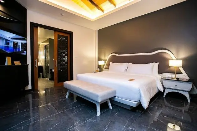 Design Tek Büyük Yataklı Oda, 1 Yatak Odası