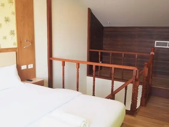 Stüdyo, Havuz Manzaralı
