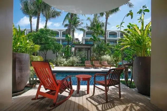 Family Room, Pool Access