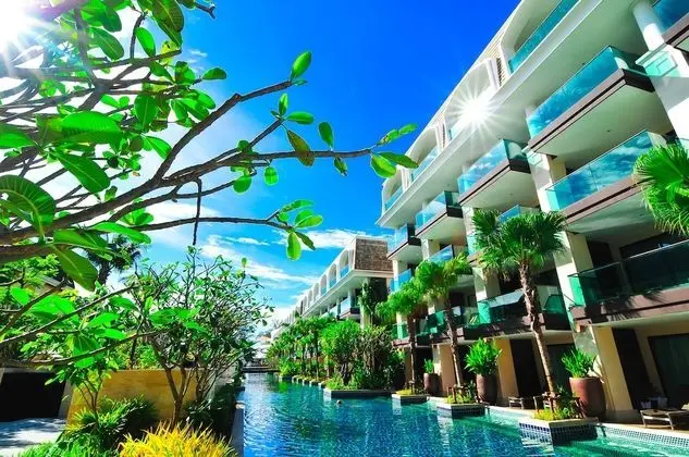 Sunset Deluxe Pool View