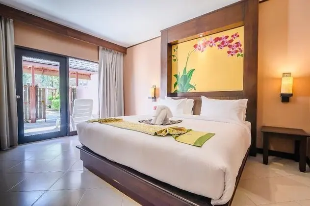Deluxe Hideaway