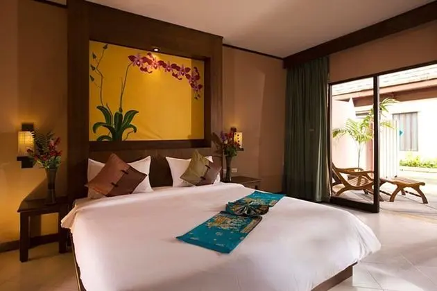 Deluxe Hideaway
