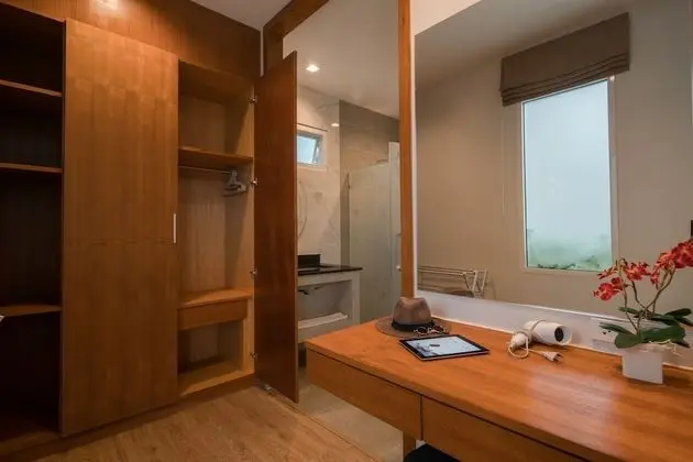 Four Bedrooms Pool Villa
