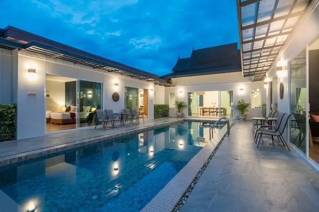 Four Bedrooms Pool Villa