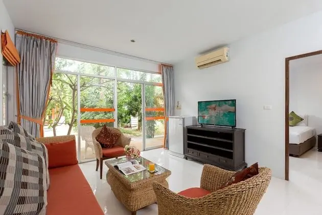 One-Bedroom Suite Garden View