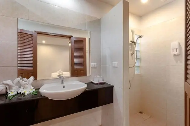 One-Bedroom Suite Garden View