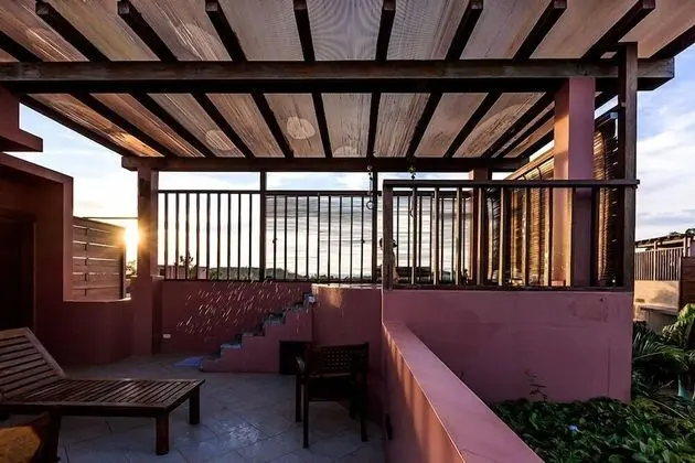 Deluxe balcony with bathtub