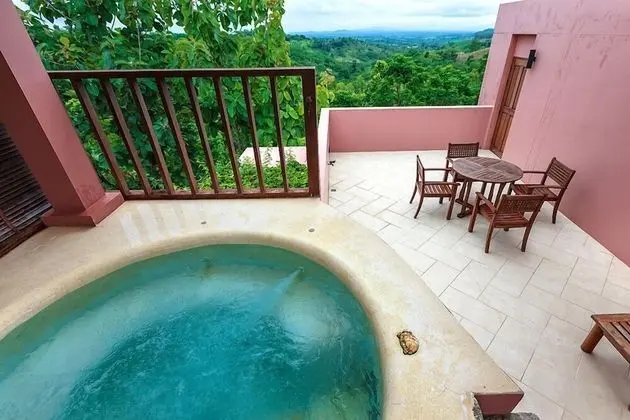 Executive suite jacuzzi