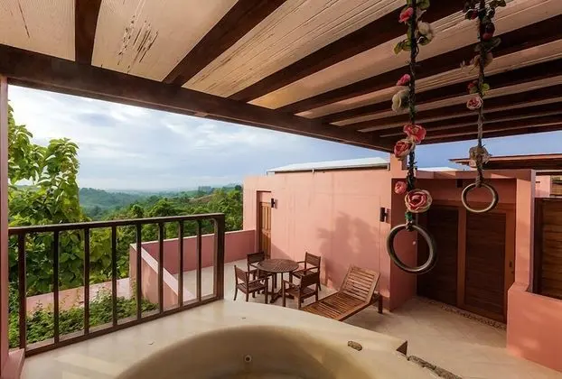 Executive suite jacuzzi